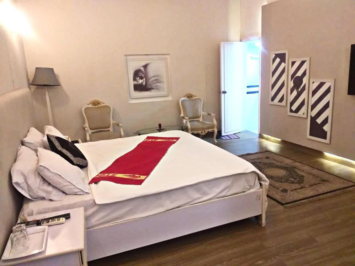 فندق Hilton Bayview Lnn كراتشي المظهر الخارجي الصورة