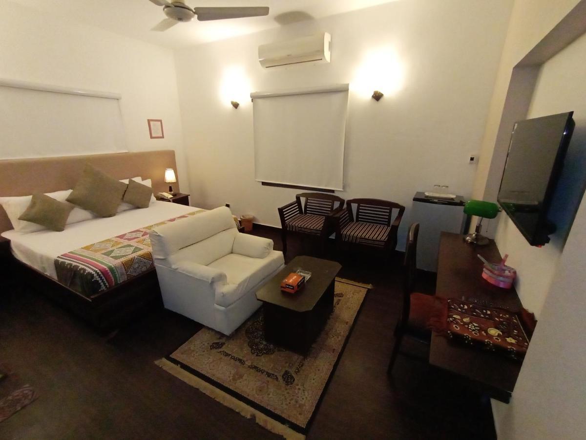 فندق Hilton Bayview Lnn كراتشي المظهر الخارجي الصورة